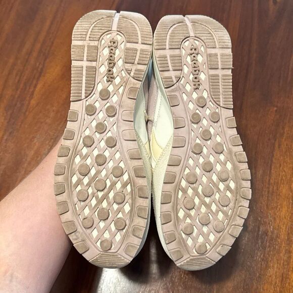 Reebok Pale Purple White Trainers Women’s Athletic Shoes US 8.5 - Picture 5 of 9